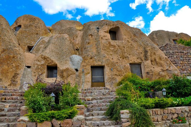 هتل روستای صخره ای کندوان