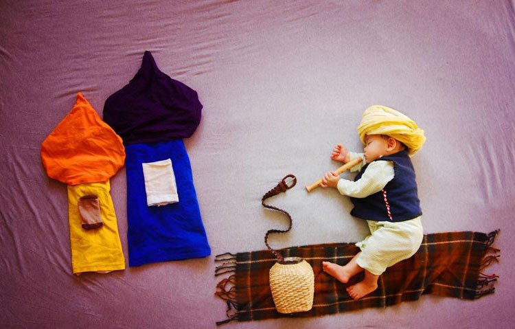 تصویرسازی با بچه و وسایل خواب