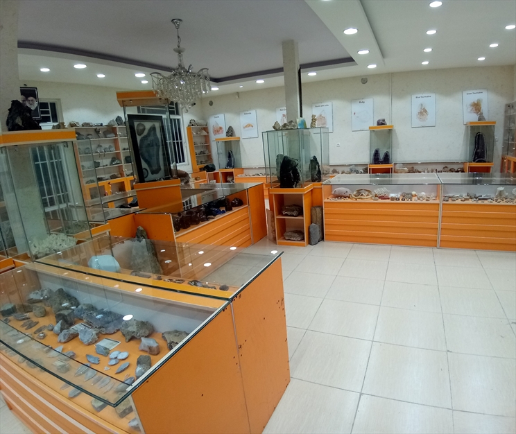 موزه معدن سنگ های زینتی