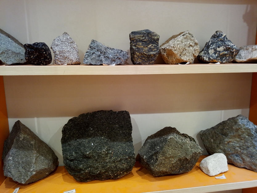 موزه معدن سنگ های زینتی