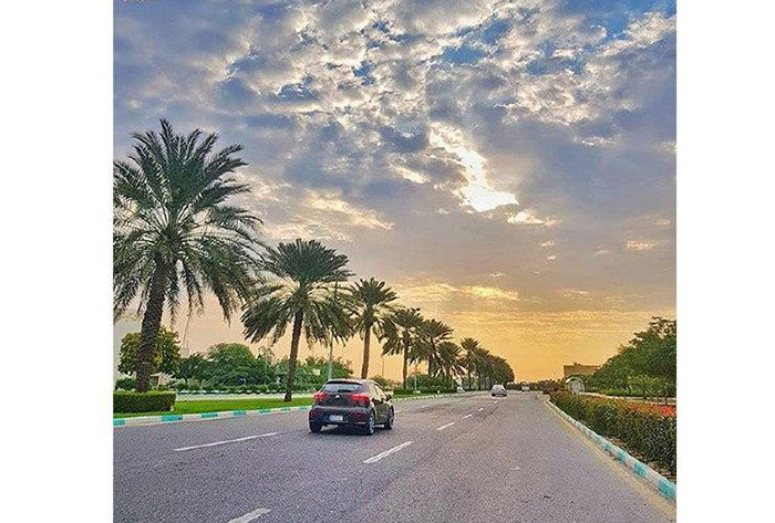 خیابانی- زیبا- در- جزیره -کیش