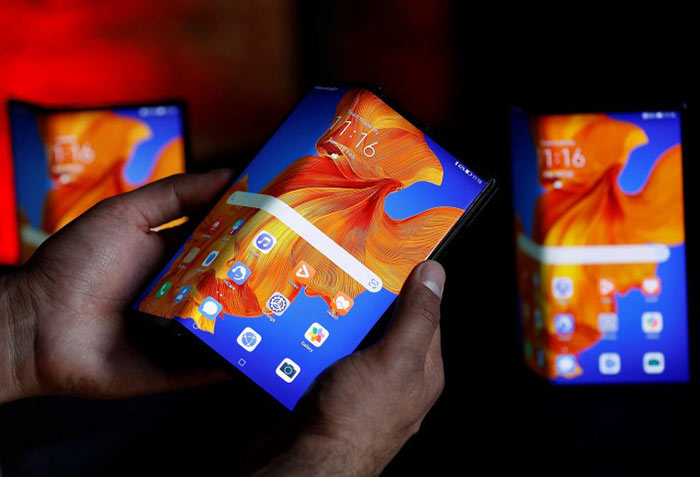 اتمام موجودی گوشی تاشوی huawei mate xs در چند ثانیه!