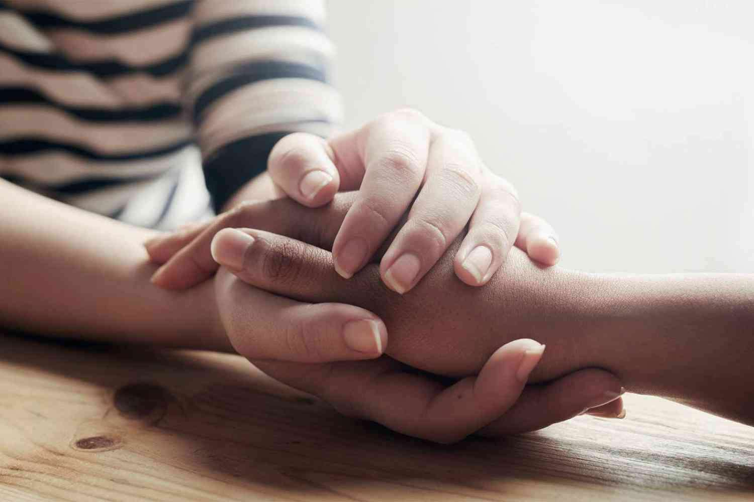 آیا خودکشی بدون علائم و هشدارقبلی اتفاق می افتد؟ آیا خودکشی بدون علائم و هشدارقبلی اتفاق می افتد؟