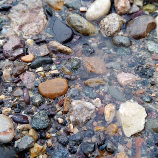 دنیای سنگ ها 