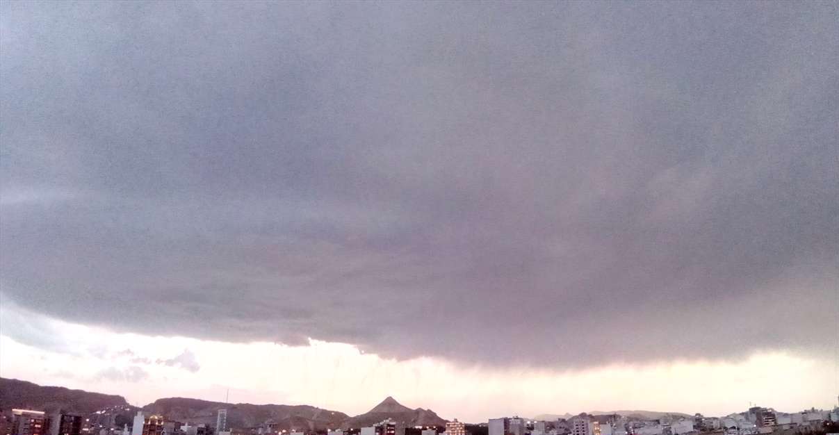 ابر طوفان