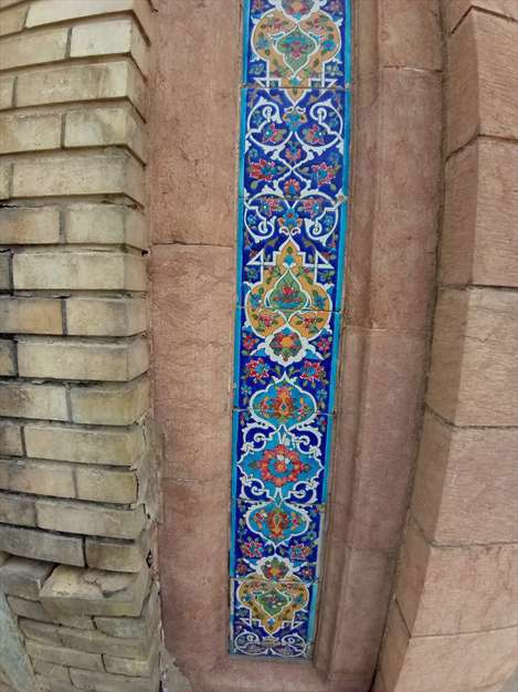 کاشی های هفت رنگ