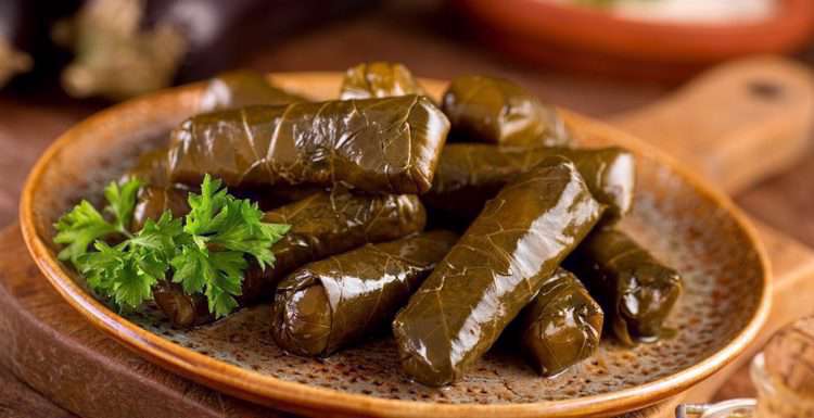 طرز تهیه دلمه برگ مو طرز تهیه دلمه برگ مو