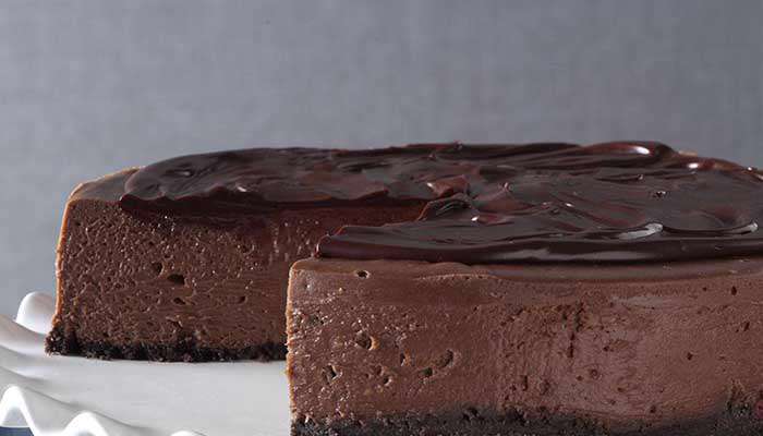 طرز تهیه چیز کیک شکلاتی بدون فر در خانه طرز تهیه چیز کیک شکلاتی بدون فر در خانه