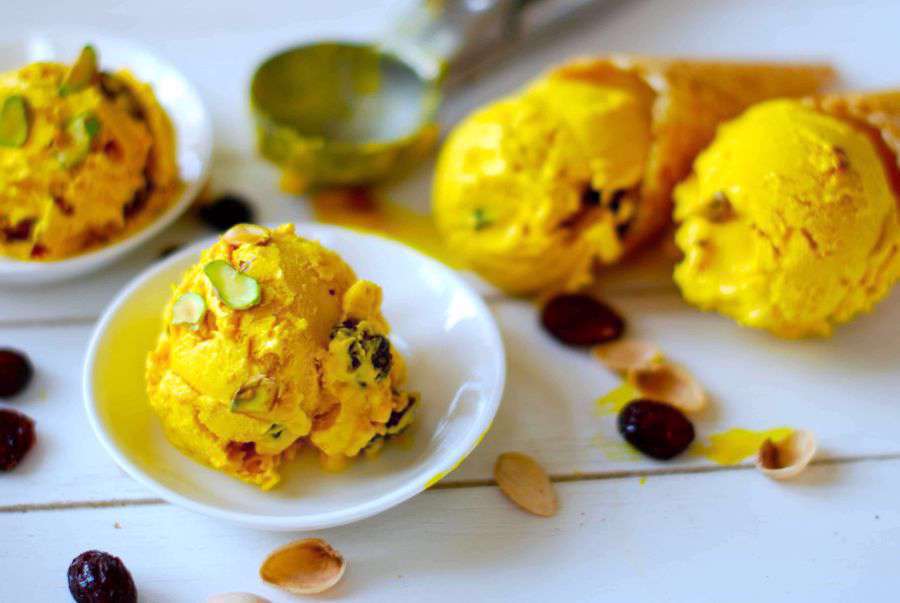 آشنایی با طرز تهیه بستی سنتی در خانه آشنایی با طرز تهیه بستی سنتی در خانه