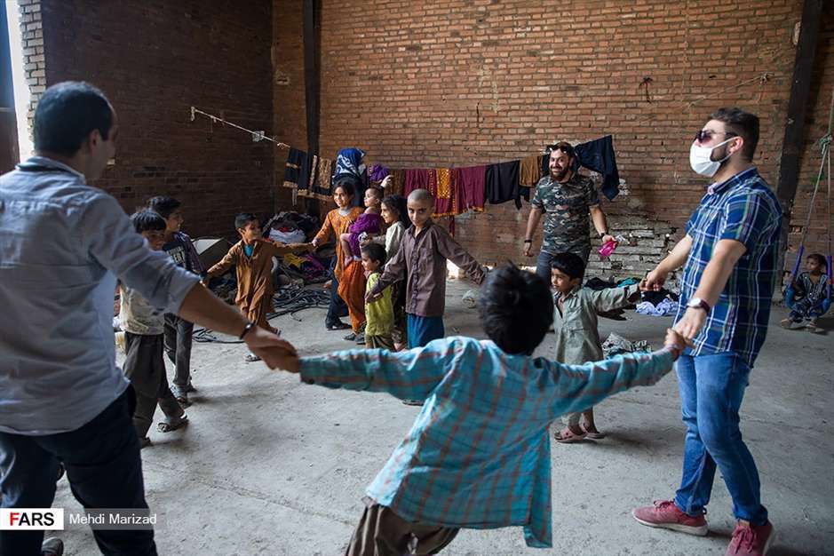 کمک جهادگران سلامت به زاغه‌نشینان پاکستانی