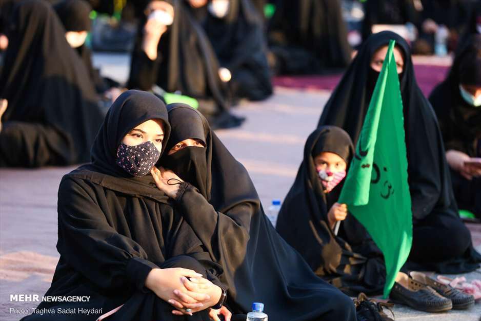 زیر سایه حسین (ع)