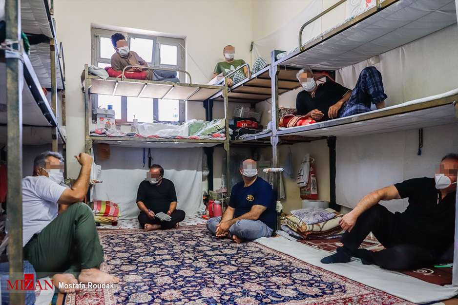 لحظه آزادی | بدهی زندانیان توسط بنیاد مستضعفان پرداخت شد