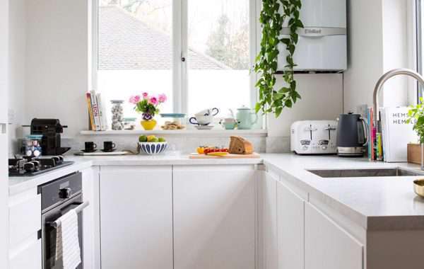 کابینت، آشپزخانه،دیوار،قفسه،تزیین،دکواسیون،اُپن،کابینت جزیره،قلاب،ماشین لباسشویی،اتاق خواب،مواد شوینده