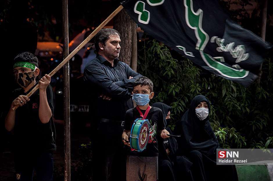 زیر سایه حسین (ع)