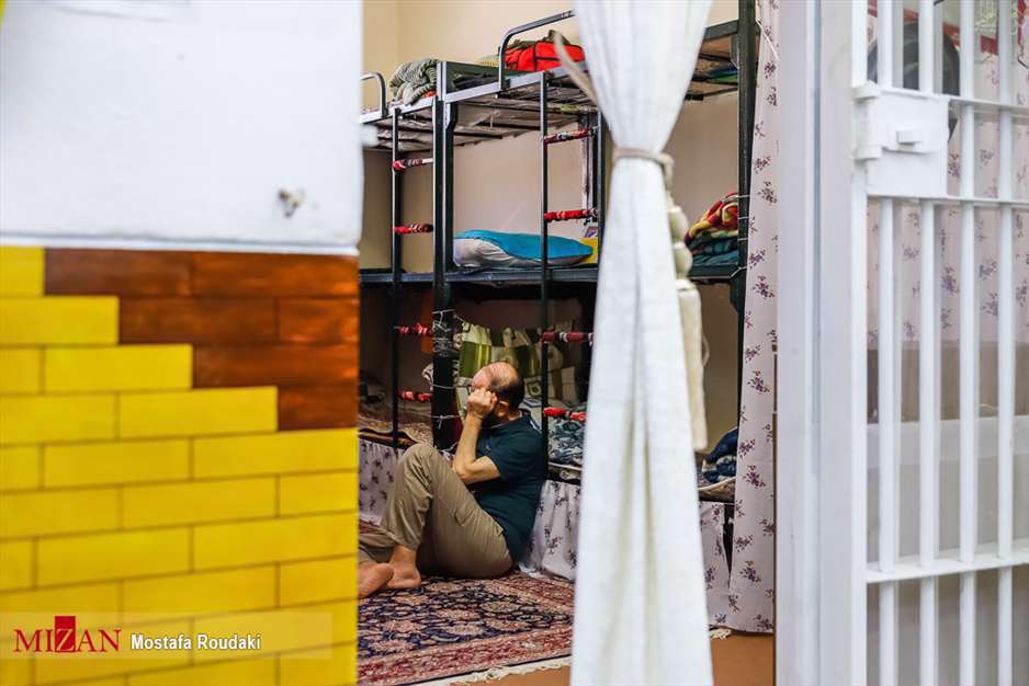 لحظه آزادی | بدهی زندانیان توسط بنیاد مستضعفان پرداخت شد