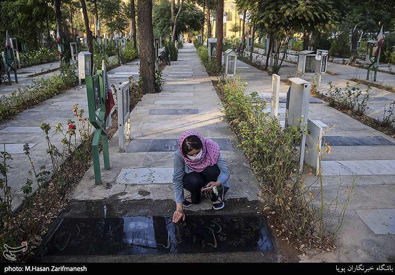 چهلمین سالگرد دفاع مقدس در کنار شهدا 