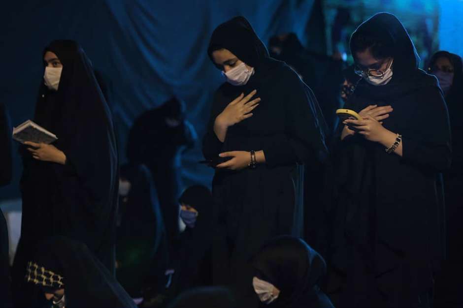 زنان حسینی | حضور زنان در مراسم عزاداری میدان امام خمینی (ره)