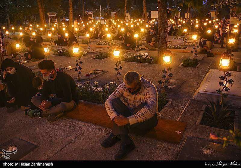 چهلمین سالگرد دفاع مقدس در کنار شهدا 