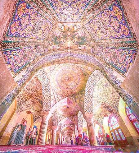 مسجد صورتی، شاهکار معماری،