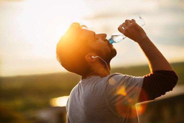 آفتاب، گرمای تابستان، سرطان پوست، کم آبی بدن،