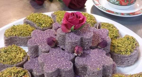 چگونه حلوای گل سرخ درست کنیم؟ حلوای گل سرخ