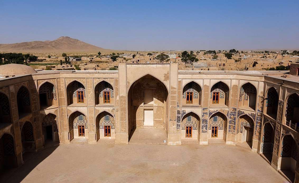 آشنایی با مدارس نظامیه؛ مدارس تاریخی ایران - مطالعات پایه هشتم درس چهاردهم مطالعات اجتماعی پایه هشتم