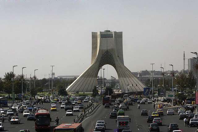 فعال شدن آبنمای میدان آزادی پس از ۱۵ سال/ بهرهبرداری از پلازای خیابان هاشمی بزودی فعال شدن آبنمای میدان آزادی پس از ۱۵ سال/ بهرهبرداری از پلازای خیابان هاشمی بزودی