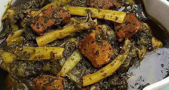خوراک کنگر با مرغ و قارچ