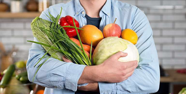 تغذیه چرا و چگونه بر سیستم ایمنیتان اثر میگذارد؟ تغذیه چرا و چگونه بر سیستم ایمنیتان اثر میگذارد؟