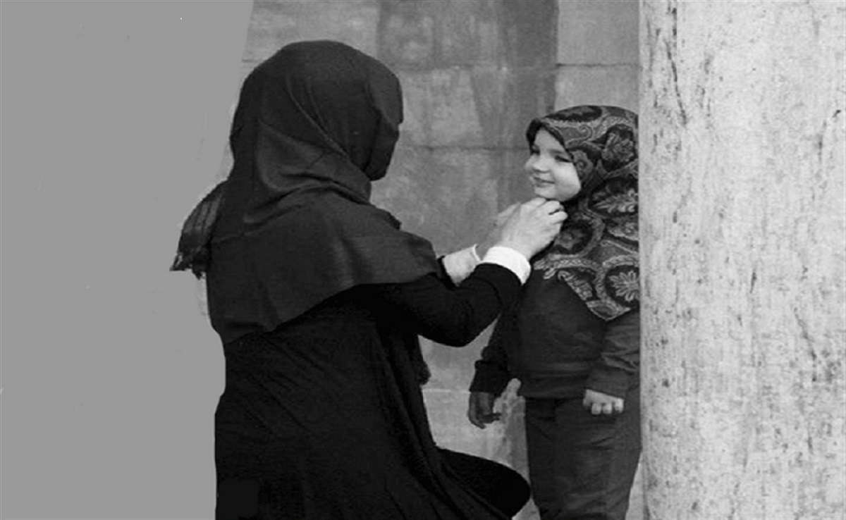 تربیت فرزند دختر - مادران - دنیای مادر دختری