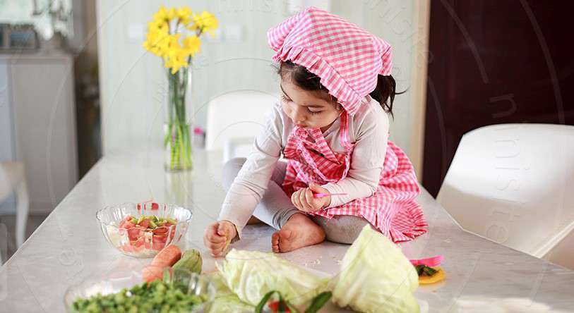 غذا درست کردن کودک