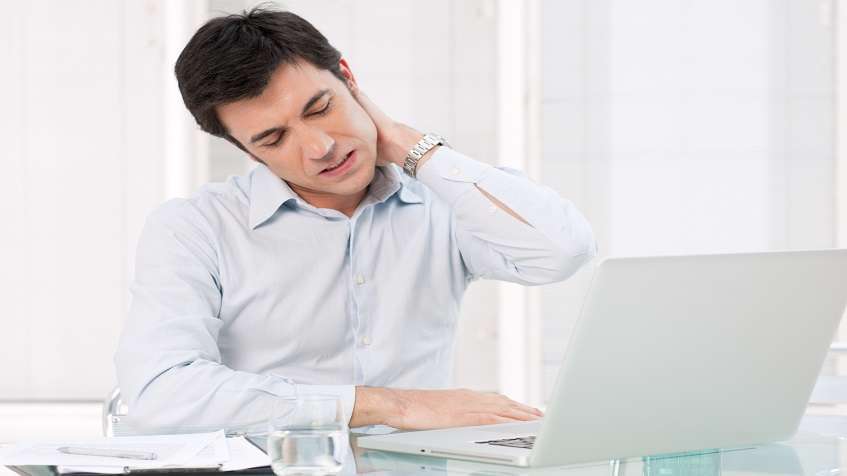 پیشگیری از گردن درد، کار با رایانه ، محیط کار