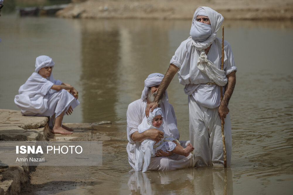 غسل تعمید کودکان مندایی در اهواز ، اعتکاف ، عید خلقت حضرت آدم ، گنزا ربّا کتاب مقدس مندائیان ، غسل تعمید کودکان مندایی در اهواز ، اعتکاف ، عید خلقت حضرت آدم ، گنزا ربّا کتاب مقدس مندائیان ،