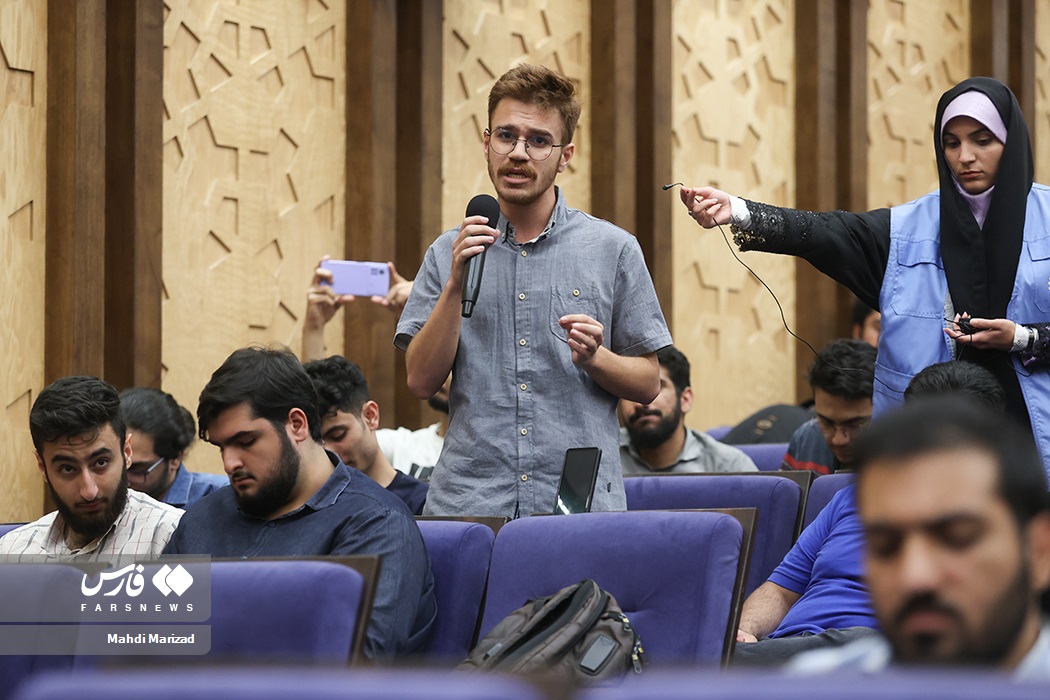 جلسه پرسش و پاسخ دانشجویان با سخنگوی دولت ، دانشکده حقوق و علوم سیاسی دانشگاه تهران ، علی بهادری جهرمی ،