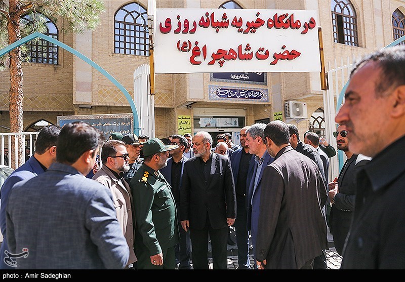 حضور وزیر کشور در حرم شاهچراغ علیه‌السلام