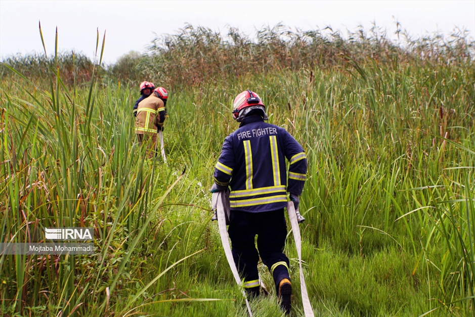 مانور اطفای حریق در تالاب بندرانزلی