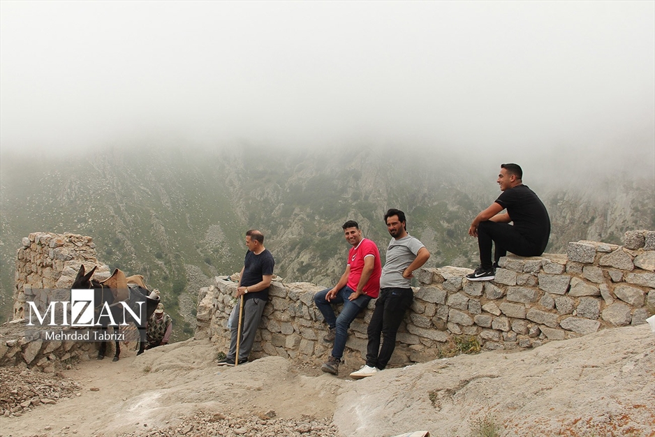 صعود به قلعه بابک