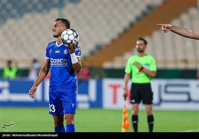 دیدار تیم های فوتبال استقلال و ملوان