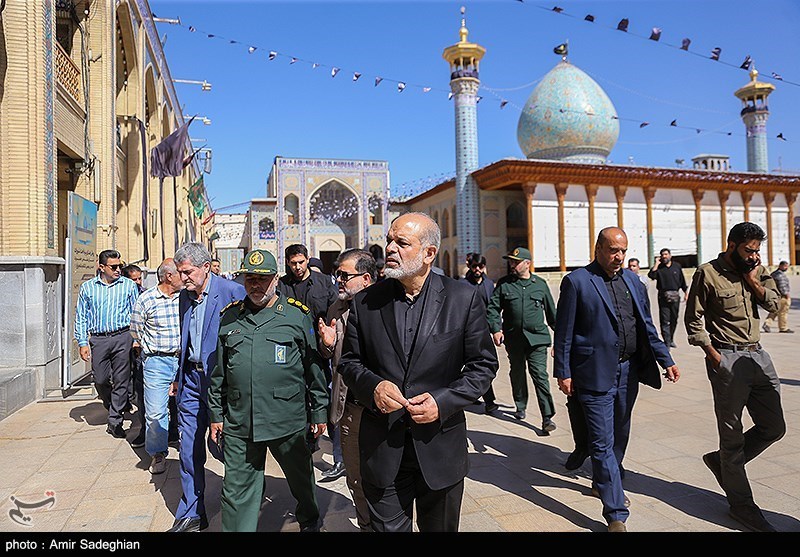 حضور وزیر کشور در حرم شاهچراغ علیه‌السلام