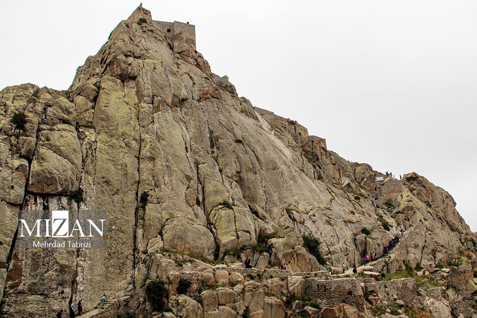 صعود به قلعه بابک