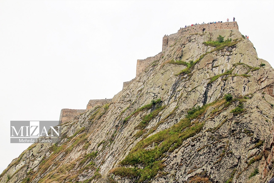 صعود به قلعه بابک