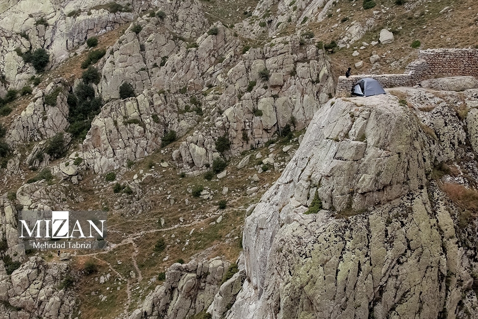 صعود به قلعه بابک