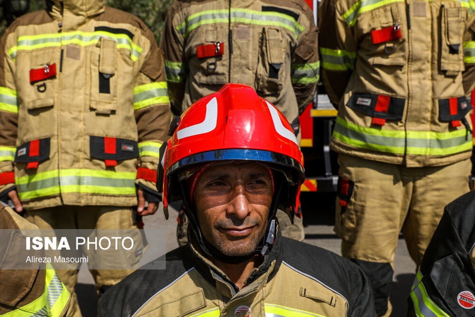 مراسم پایان دوره آتش‌ نشانان داوطلب