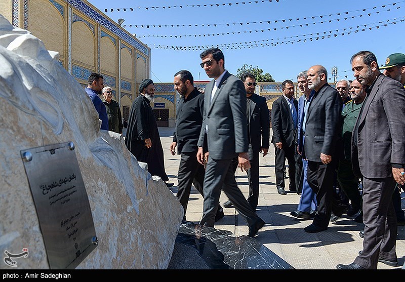 حضور وزیر کشور در حرم شاهچراغ علیه‌السلام