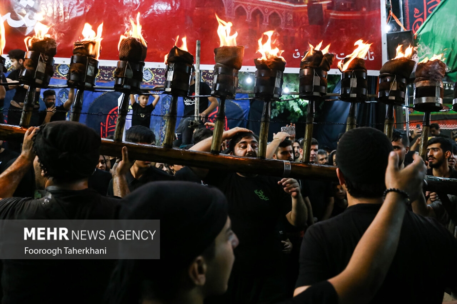 آئین مشعل گردانی در دولت آباد