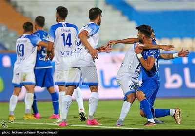 دیدار تیم های فوتبال استقلال و ملوان