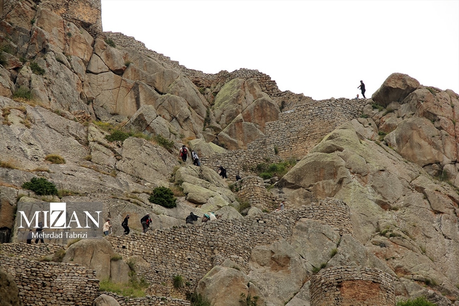 صعود به قلعه بابک