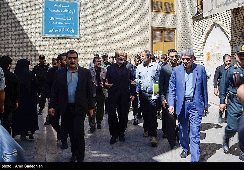 حضور وزیر کشور در حرم شاهچراغ علیه‌السلام