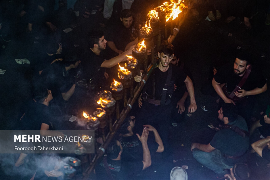 آئین مشعل گردانی در دولت آباد