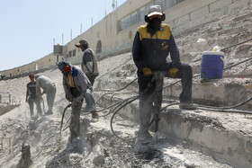 بازسازی ورزشگاه آزادی